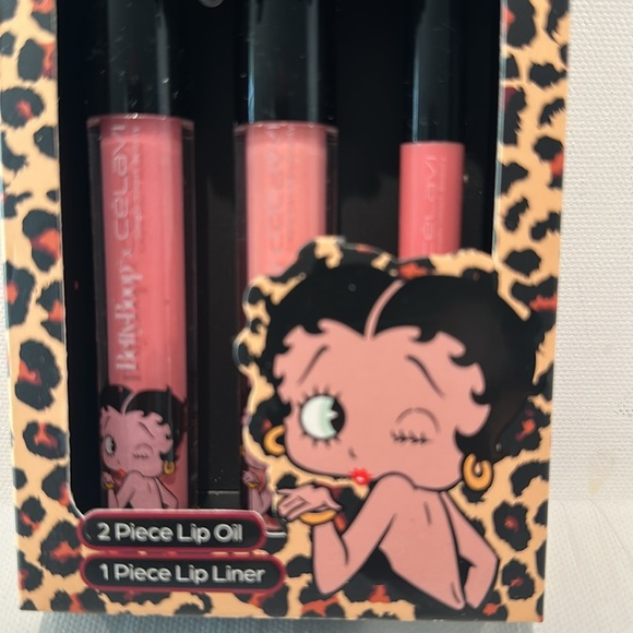 Betty Boop X Celavi XOXO Lip Kit Set with 2 Lip Oils and 1 Lip Liner. - Picture 2 of 4